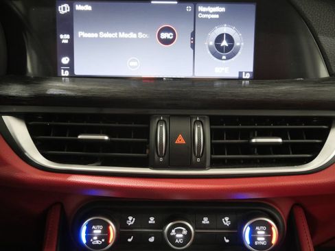 Used 2020 Alfa Romeo Stelvio AWD w/ Cold Weather Package image 20