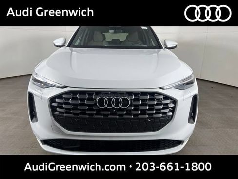 Used 2025 Audi Q5 Premium Plus w/ Premium Plus AWD/4WD image 2