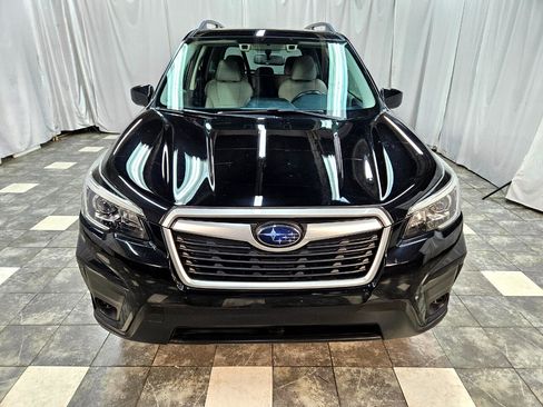 Used 2019 Subaru Forester Premium image 3