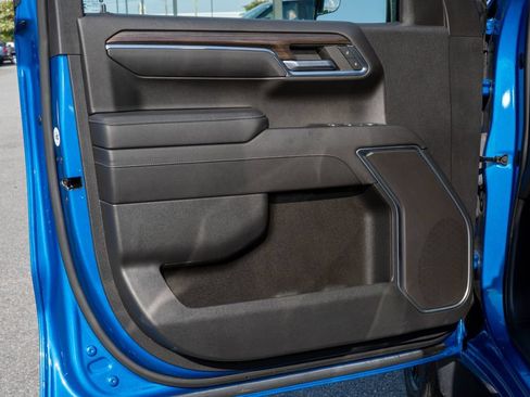Used 2023 Chevrolet Silverado 1500 RST w/ LPO, Dark Essentials Package AWD/4WD image 10