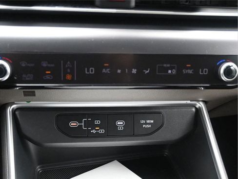 New 2026 Kia Carnival LX FWD image 15