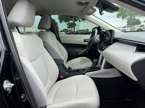 Used 2024 Toyota Corolla Cross L FWD image 25