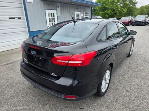 Used 2016 Ford Focus SE FWD image 5