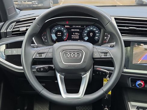 Used 2025 Audi Q3 2.0T Premium AWD/4WD image 24
