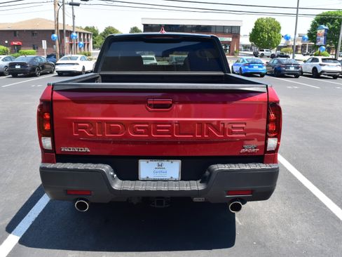 Certified 2025 Honda Ridgeline Sport image 7