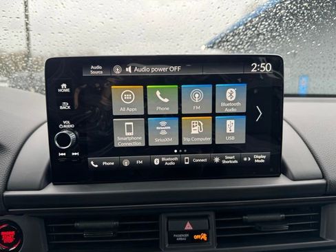 Used 2025 Honda Pilot TrailSport image 16