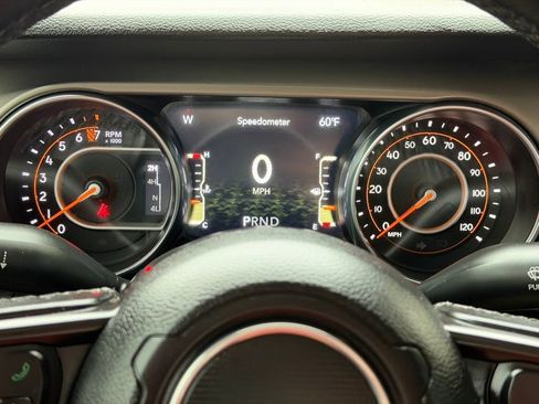 Used 2021 Jeep Gladiator Sport image 21