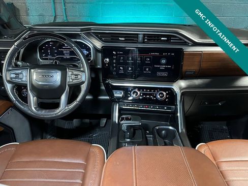 Used 2024 GMC Sierra 1500 Denali Ultimate image 2