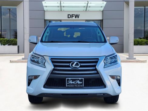 Used 2017 Lexus GX 460 image 2