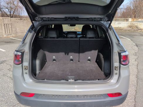 Used 2024 Jeep Compass Latitude image 21