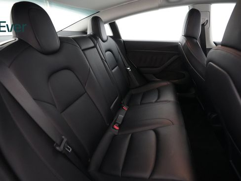 Used 2022 Tesla Model 3 Long Range AWD/4WD image 5