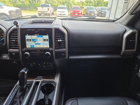 Used 2018 Ford F150 Lariat w/ Equipment Group 502A Luxury AWD/4WD image 20