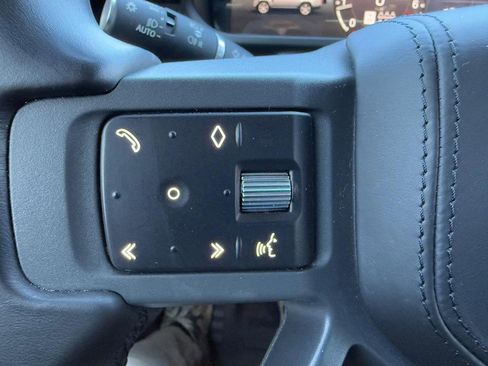 Used 2023 Land Rover Defender 130 X-Dynamic SE image 18