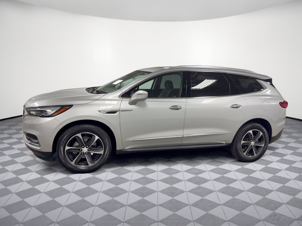 Used 2020 Buick Enclave Essence w/ LPO, Touring Package FWD image 2