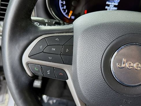 Used 2021 Jeep Grand Cherokee Limited AWD/4WD image 23