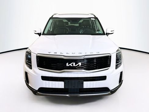 Used 2022 Kia Telluride S FWD image 2