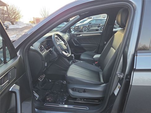 Certified 2023 Volkswagen Tiguan SE R-Line image 14