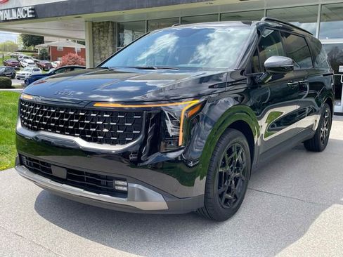 New 2025 Kia Carnival SX Prestige image 4