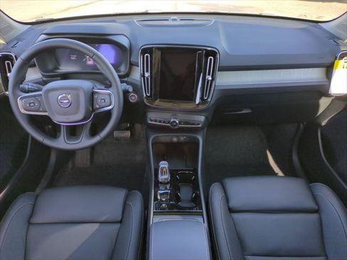 New 2026 Volvo XC40 B5 Ultra w/ Climate Package AWD/4WD image 11