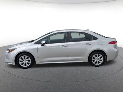 Used 2025 Toyota Corolla LE FWD image 3