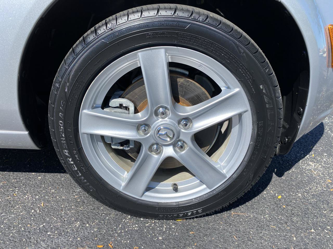 Used 2006 MAZDA MX-5 Miata Touring RWD image 48