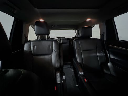 Used 2019 Toyota Highlander Limited Platinum image 33
