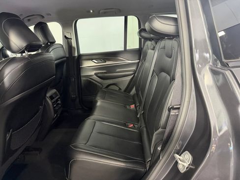 Used 2023 Jeep Grand Cherokee Limited w/ Black Appearance Package RWD image 25