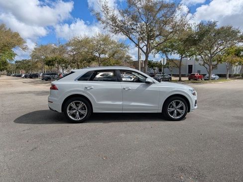 Used 2022 Audi Q8 Premium Plus w/ Premium Plus Package image 4