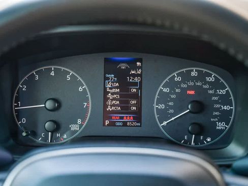 Used 2023 Toyota Corolla SE w/ SE Premium Package image 24