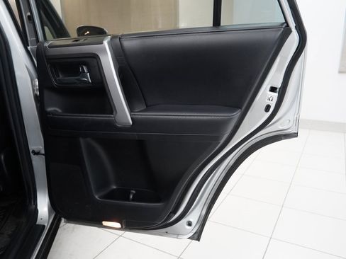 Used 2019 Toyota 4Runner SR5 image 27