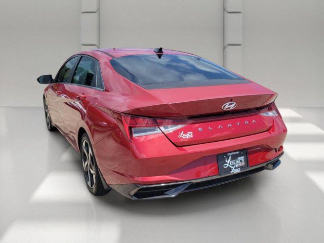 Used 2022 Hyundai Elantra SEL w/ Convenience + Premium Package FWD image 6