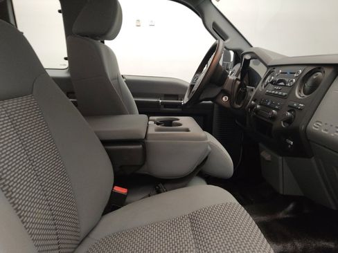 Used 2015 Ford F250 XL w/ Power Equipment Group image 21