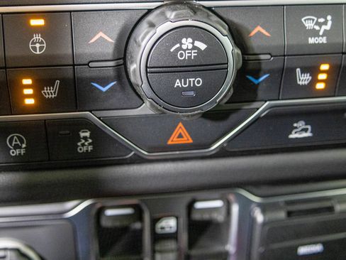 New 2026 Jeep Gladiator Sport AWD/4WD image 6