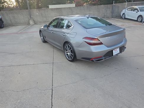 Used 2025 Genesis G70 2.5T RWD image 8