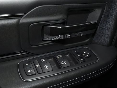 Used 2013 RAM 1500 Express RWD image 13