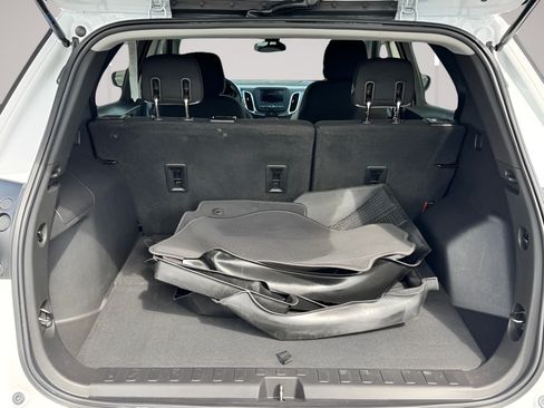 Used 2020 Chevrolet Equinox LS FWD image 16