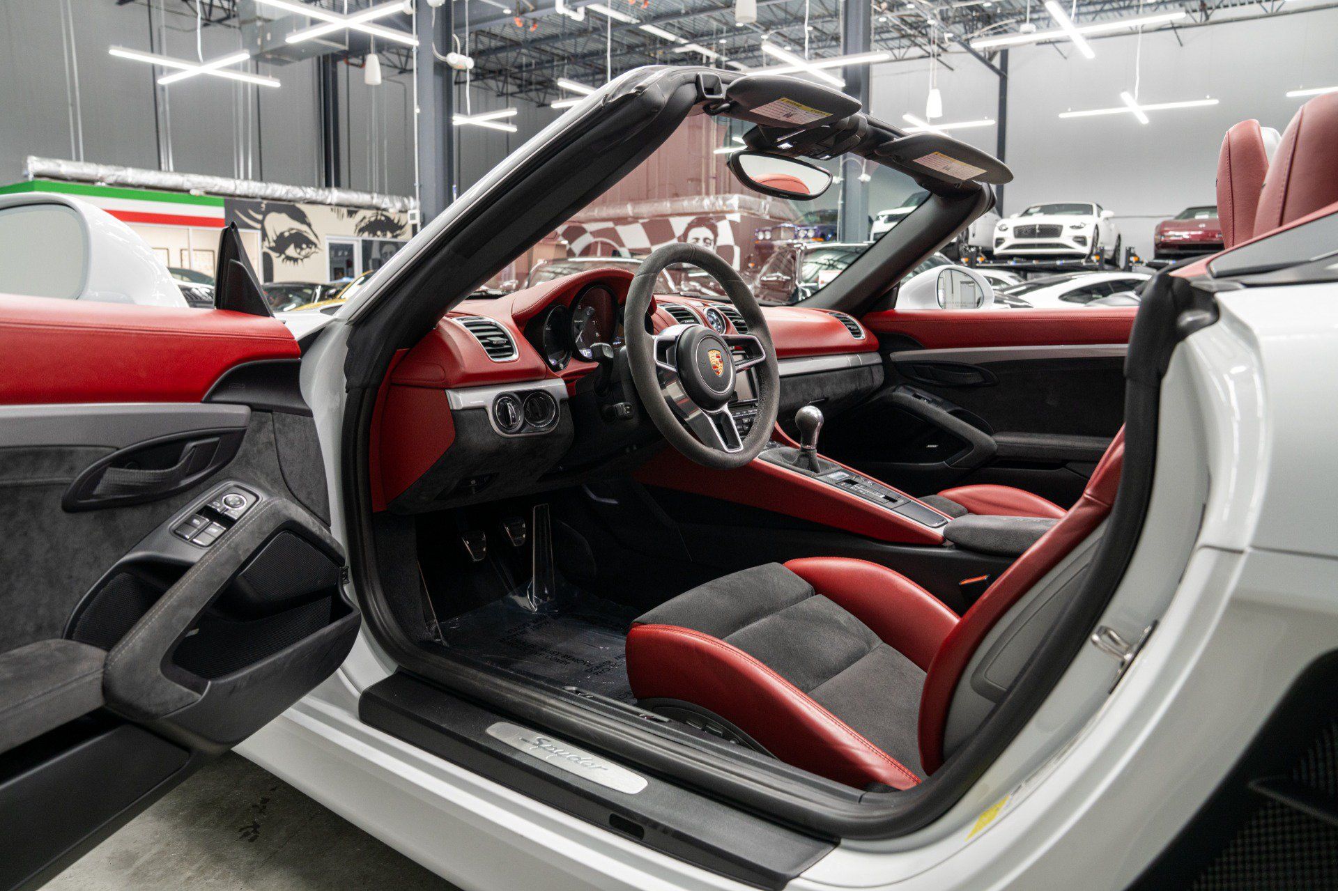 Used 2016 Porsche Boxster Spyder RWD image 22