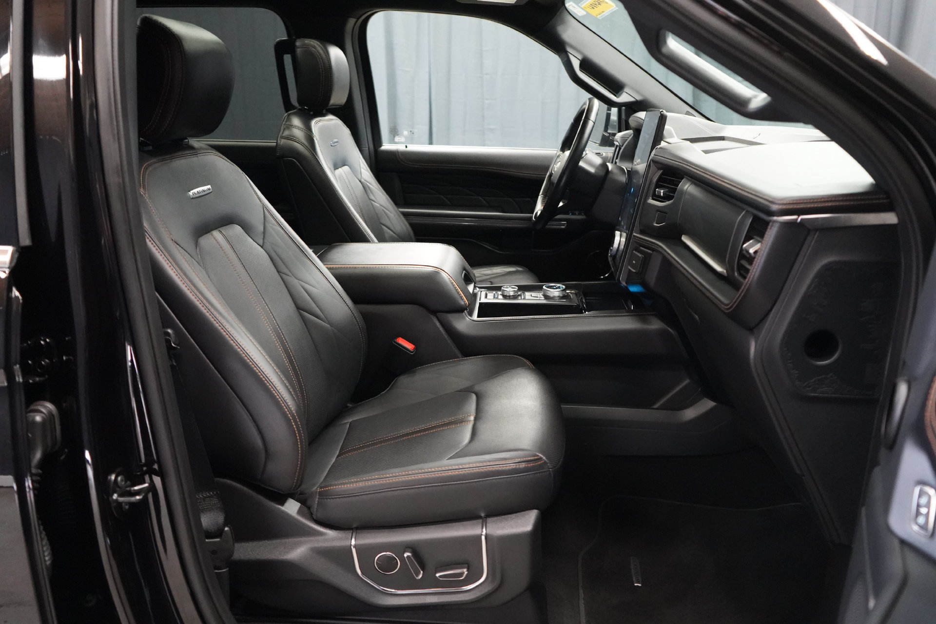 Used 2024 Ford Expedition Max Platinum AWD/4WD image 60