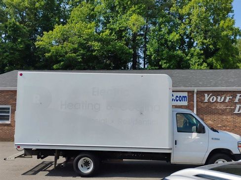Used 2019 Ford E-350 and Econoline 350 Super Duty w/ Power Windows & Locks Group RWD image 4