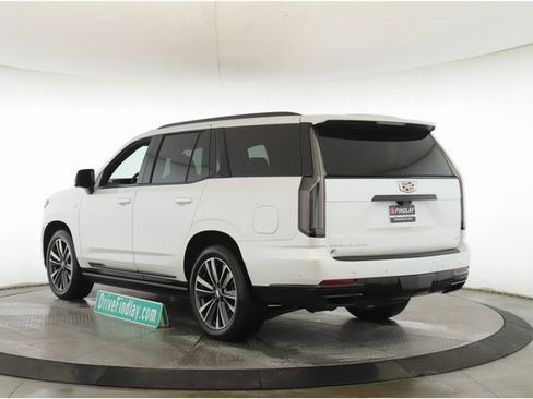 Used 2025 Cadillac Escalade Sport w/ Touring Package image 8