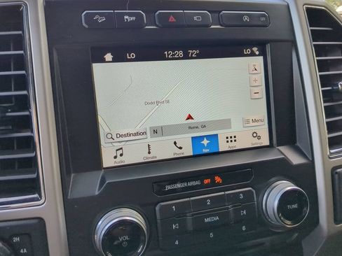 Used 2018 Ford F150 Lariat w/ Equipment Group 502A Luxury AWD/4WD image 21
