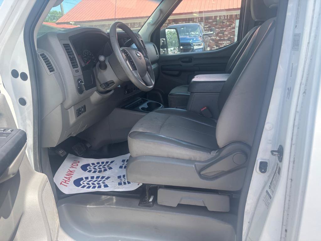 Used 2018 Nissan NV 2500 SV RWD image 11