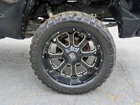 Used 2015 Toyota Tundra SR5 w/ SR5 Upgrade Package image 42