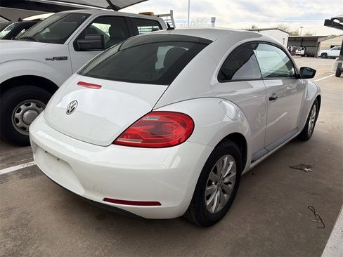 Used 2014 Volkswagen Beetle 1.8T image 2