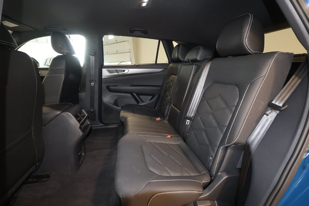Used 2026 Volkswagen Atlas Cross Sport SE FWD image 22