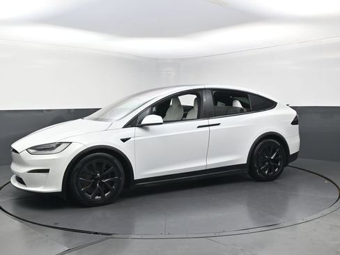 Used 2023 Tesla Model X image 5