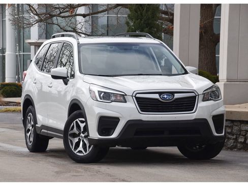 Used 2020 Subaru Forester Premium image 1
