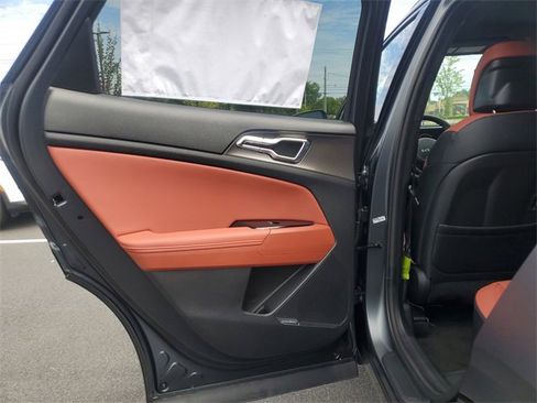 New 2025 Kia Sportage SX Prestige image 12