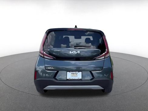 Used 2025 Kia Soul LX w/ LX Technology Package FWD image 12