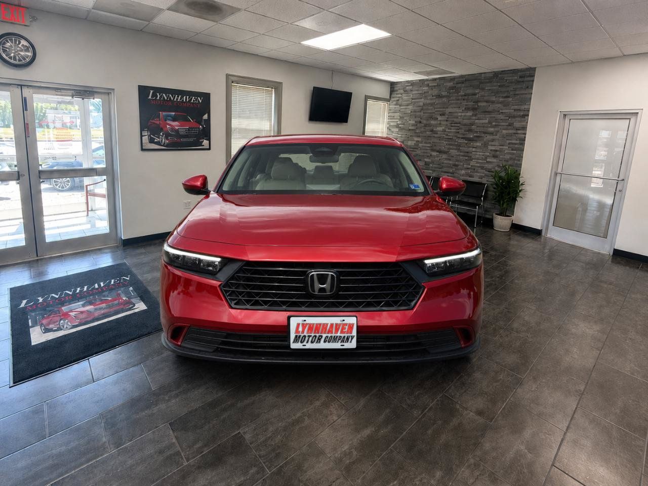 Used 2023 Honda Accord EX image 13